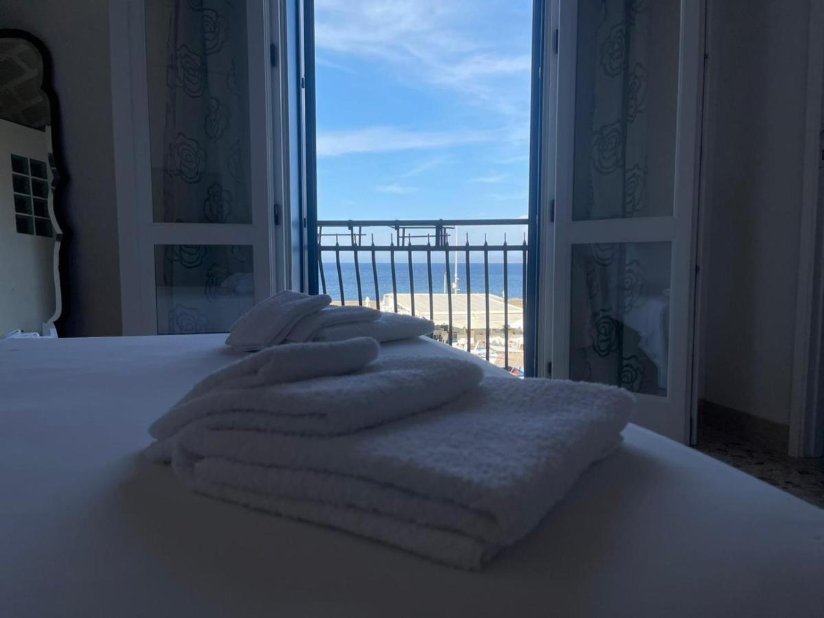 La Camera Sul Porto Hotel Маретимо Екстериор снимка