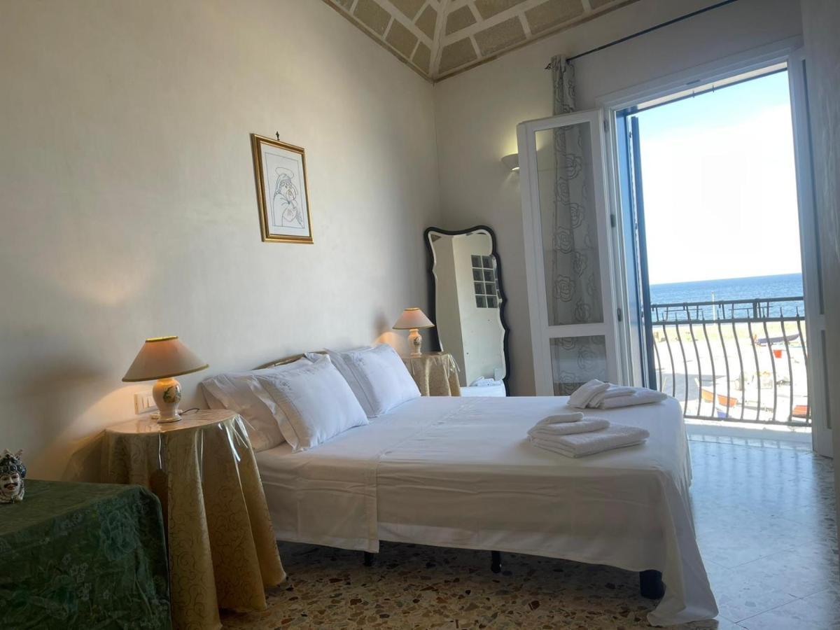 La Camera Sul Porto Hotel Маретимо Екстериор снимка